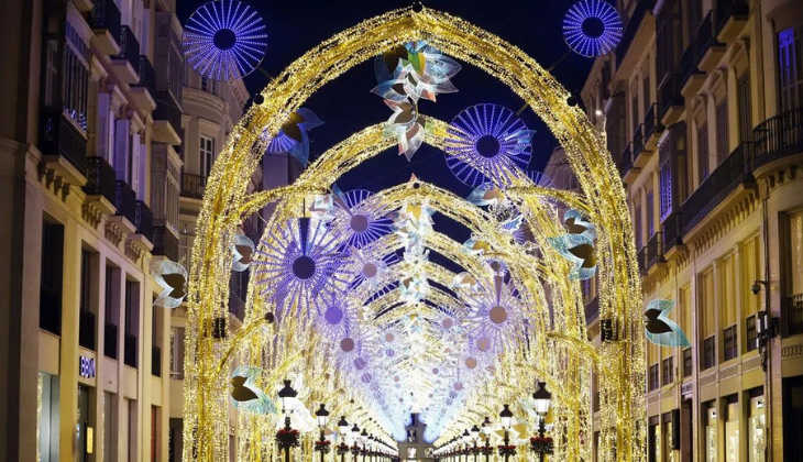 Illuminations de Noël à Malaga : Vivez une Expérience Magique en Famille.